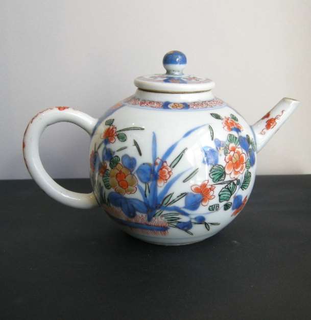 Porcelain teapot famille verte - Kangxi period